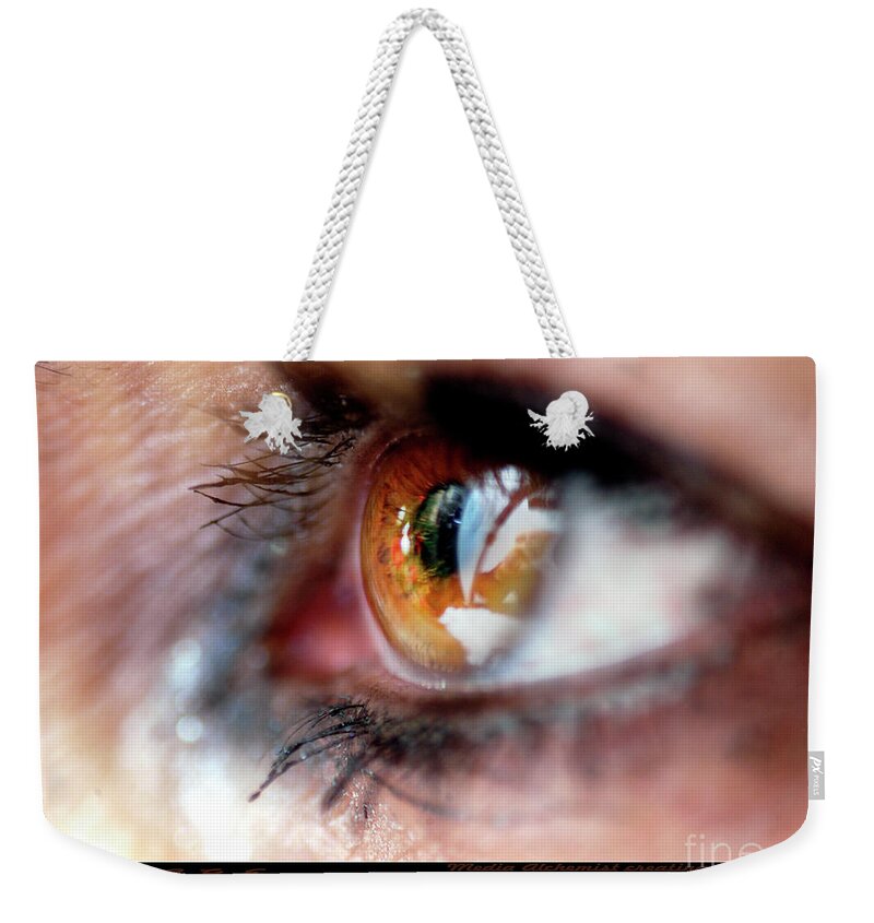 Clay Weekender Tote Bag featuring the photograph Eye Don't Know by Clayton Bruster