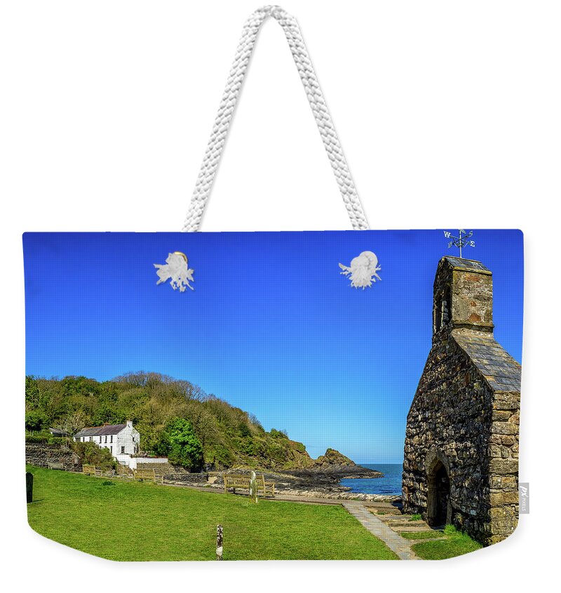 Pembrokeshire Weekender Tote Bag featuring the photograph Cwm Yr Eglwys #1 by Mark Llewellyn