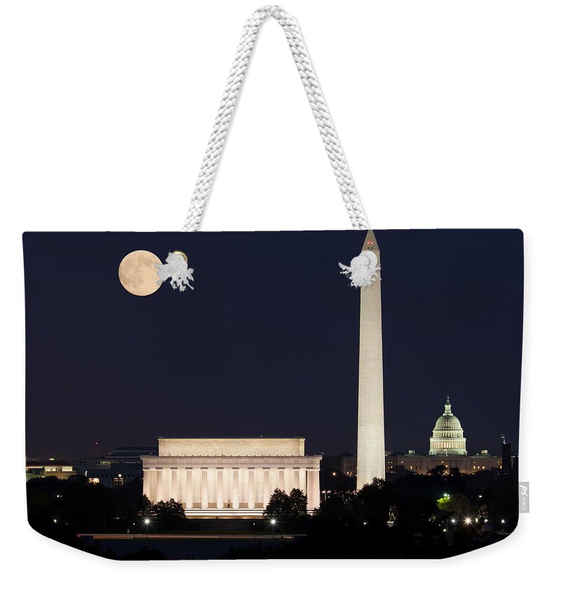 Moon Weekender Tote Bag featuring the photograph Moon rising in Washington DC #2 by Steven Heap
