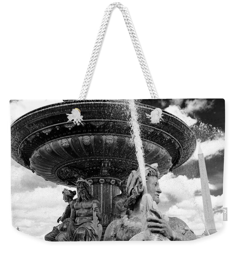 Fountain Weekender Tote Bag featuring the photograph Place de la Concorde Fountain #1 by Hermes Fine Art