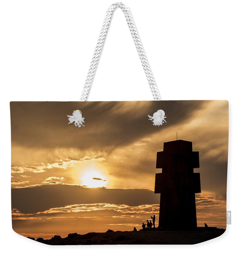 Memorial Weekender Tote Bag featuring the photograph 151124p188 by Arterra Picture Library