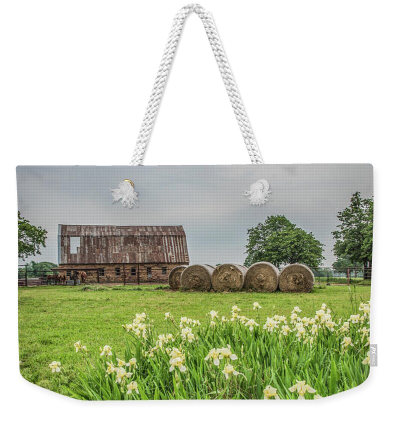 Wolverine Weekender Tote Bag featuring the photograph Wolverine Drayage Barn Barnsdall OK #2 by Bert Peake