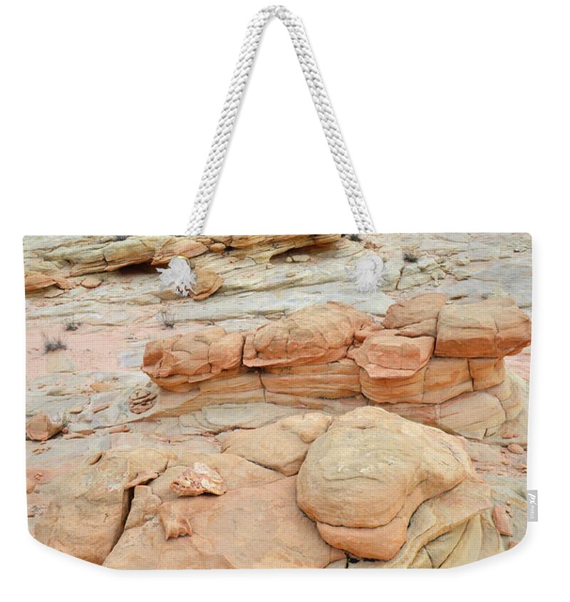 Valley Of Fire State Park Weekender Tote Bag featuring the photograph Multicolored Cropping in Valley of Fire #4 by Ray Mathis
