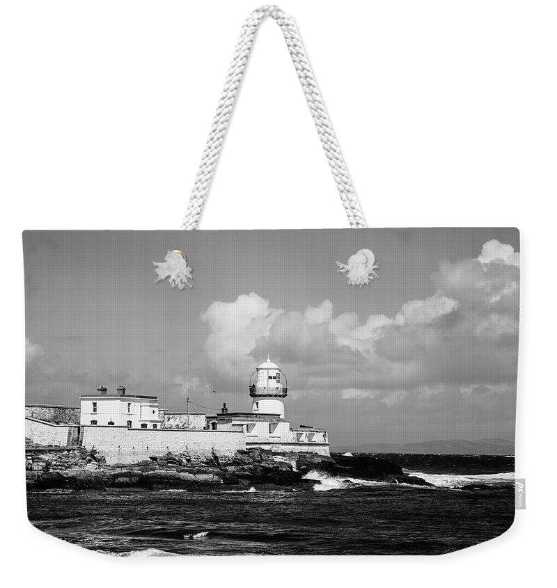 Valentia Island Lighthouse Weekender Tote Bag featuring the photograph Valentia Island Lighthouse on Cromwell Point - BW by Scott Pellegrin
