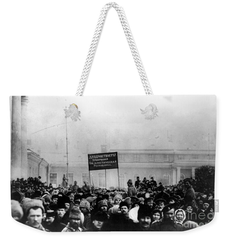 1917 Weekender Tote Bag featuring the photograph Russian Revolution, 1917 #9 by Granger