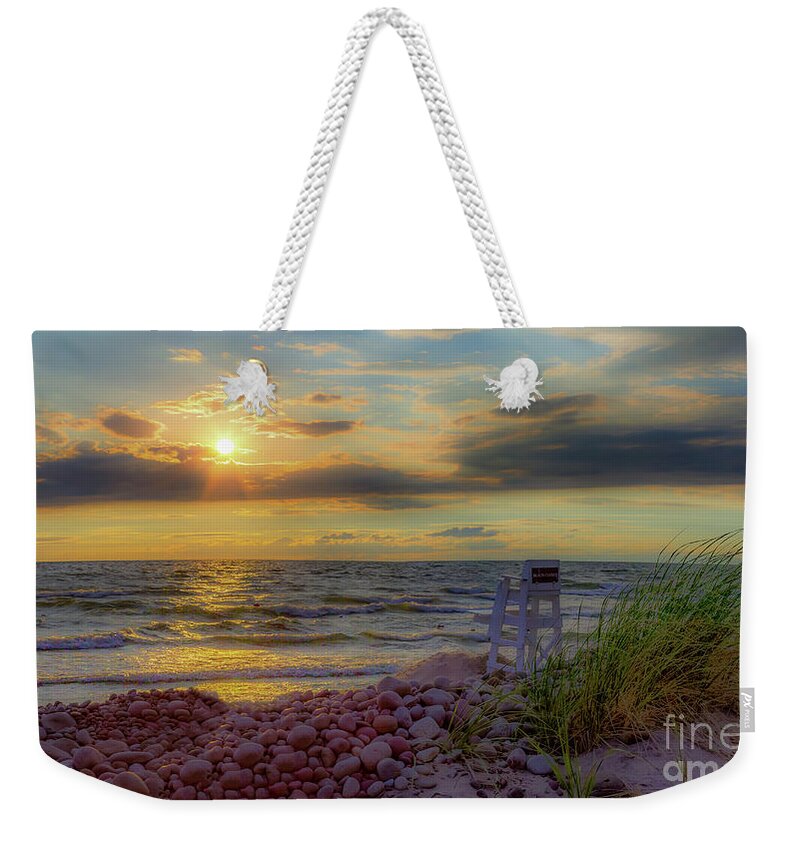 Sunset Weekender Tote Bag featuring the photograph A Beachy Sunset by Rod Best