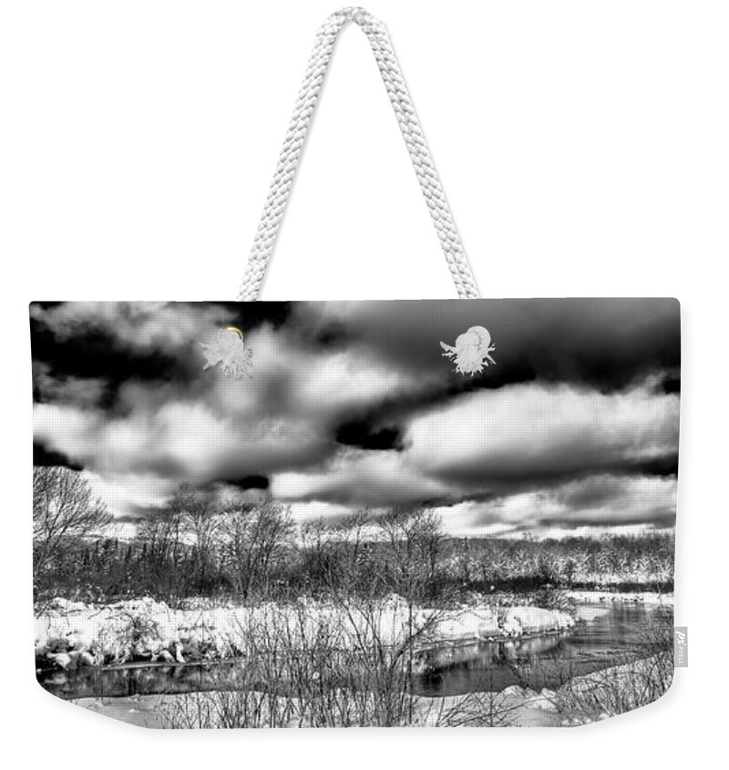 Landscapes Weekender Tote Bag featuring the photograph A Winter Panorama by David Patterson