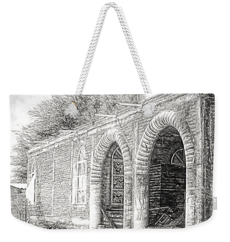 Arches Weekender Tote Bag featuring the photograph Arches in San Miguel BW by Cathy Anderson