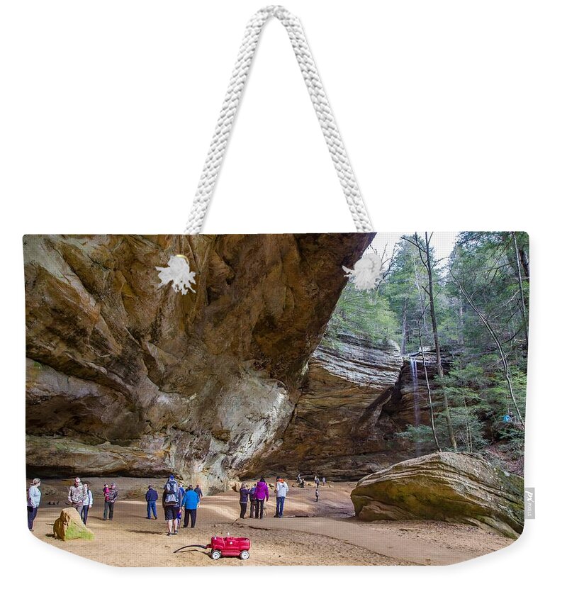 Cliff Weekender Tote Bag featuring the photograph Ash Cave Waterfall by Kevin Craft