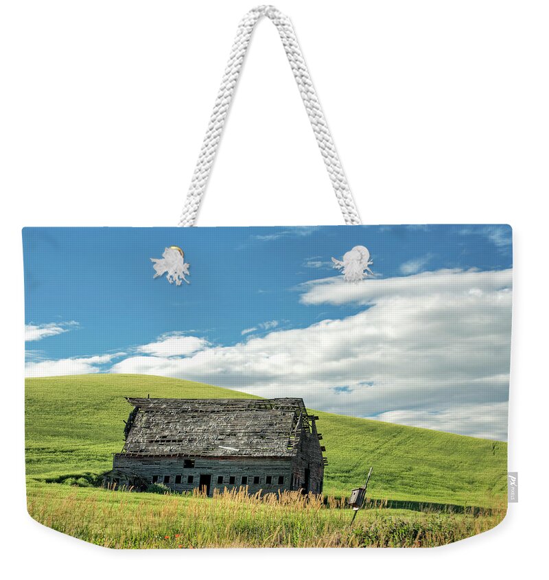 Outdoors Weekender Tote Bag featuring the photograph Barn and Birdhouse by Doug Davidson