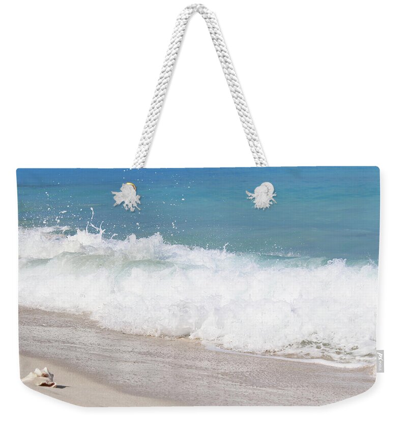 Wave Weekender Tote Bag featuring the photograph Bimini Wave Sequence 5 by Samantha Delory