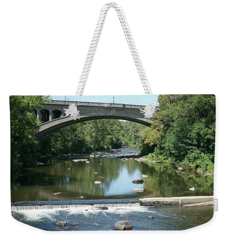 Brandywine Weekender Tote Bag featuring the photograph Brandywine Creek, Wilmington 05452 by Raymond Magnani