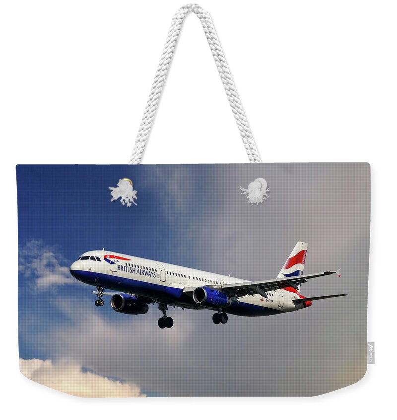British Airways Weekender Tote Bag featuring the photograph British Airways Airbus A321-231 by Smart Aviation