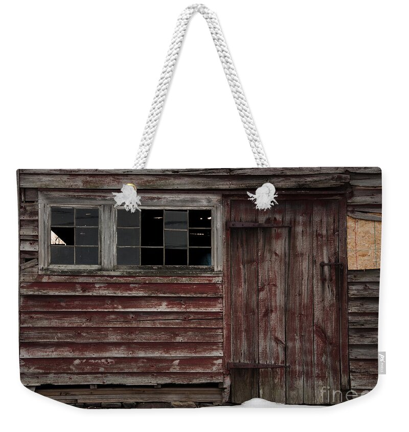 Barn Weekender Tote Bag featuring the photograph Broad side of a Barn by Debra Fedchin