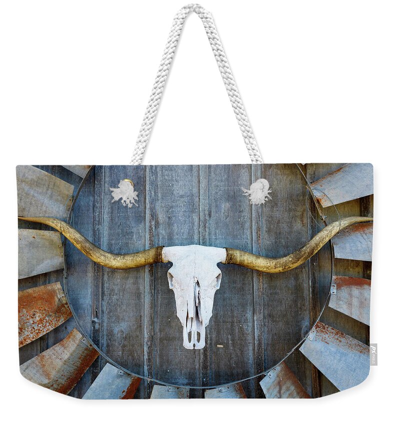 Texas Weekender Tote Bag featuring the photograph Bull Blade by Raul Rodriguez