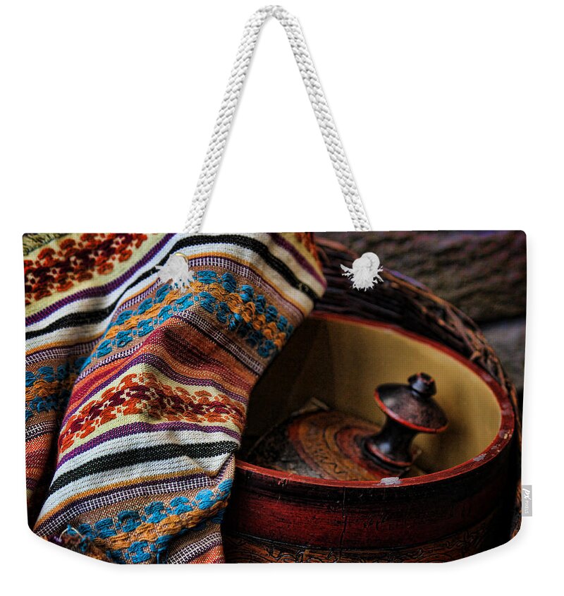Camelback Lodge Weekender Tote Bag featuring the photograph Camelback 8851 by Sylvia Thornton