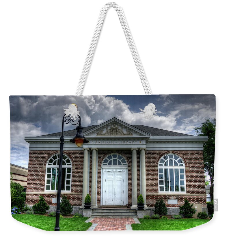 Patchogue Ny Weekender Tote Bag featuring the photograph Carnegie Library by Steve Gravano