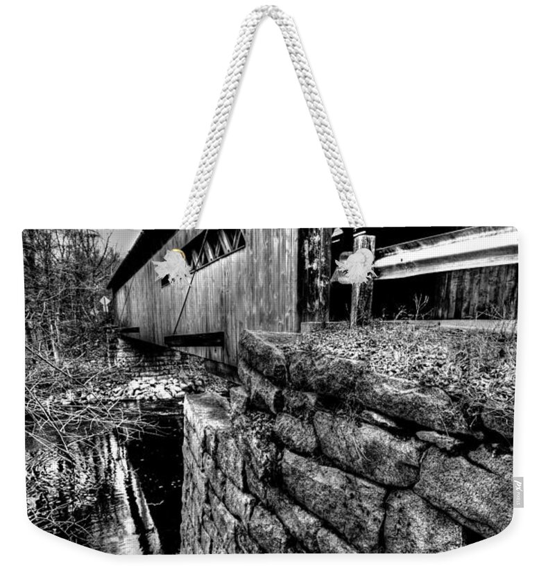 New Hampshire Weekender Tote Bag featuring the photograph Coombs Covered Bridge by Steve Brown