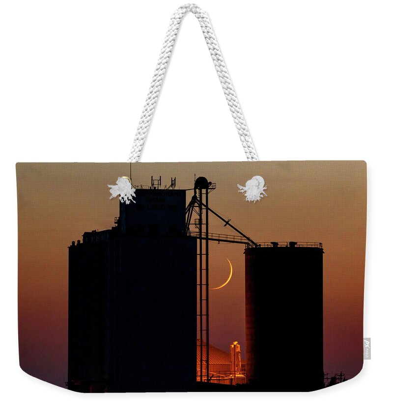 Kansas Weekender Tote Bag featuring the photograph Crescent moon at Laird 06 by Rob Graham
