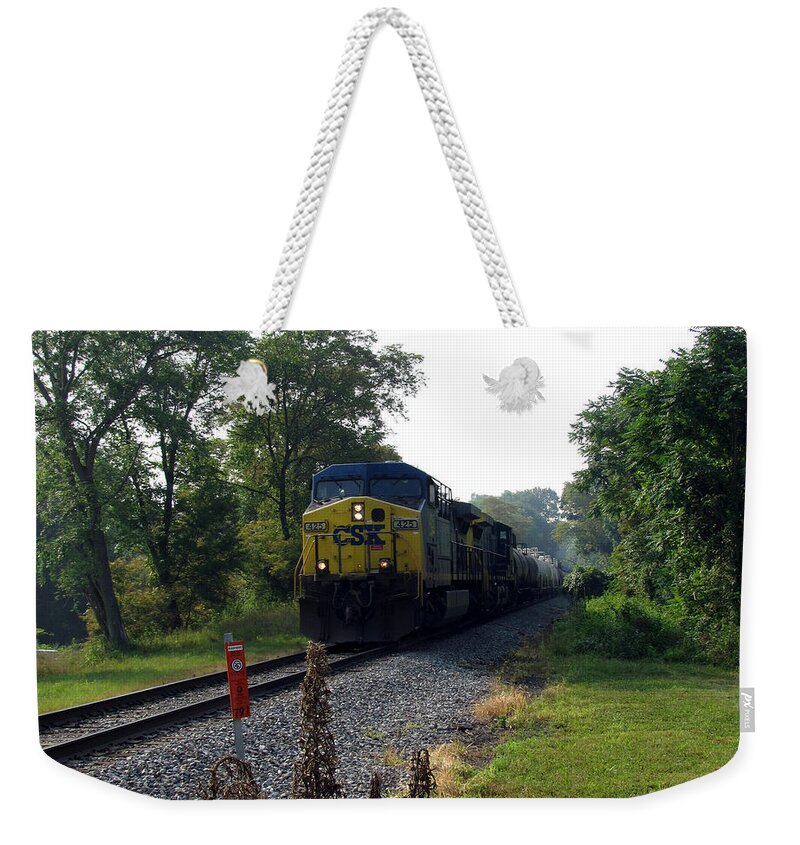 Train Weekender Tote Bag featuring the photograph CSX 425 Coming Down the Tracks by George Jones