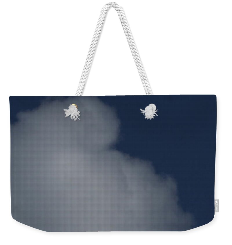  Weekender Tote Bag featuring the photograph Cumulus 16 by Richard Thomas