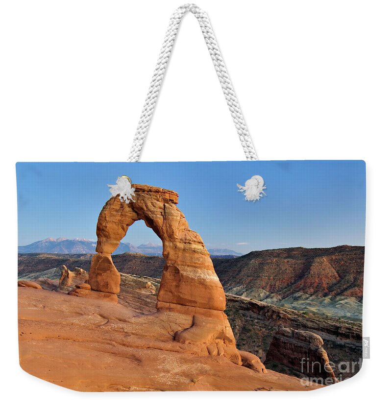 Delicate Weekender Tote Bag featuring the photograph Delicate Arch - D003096 by Daniel Dempster