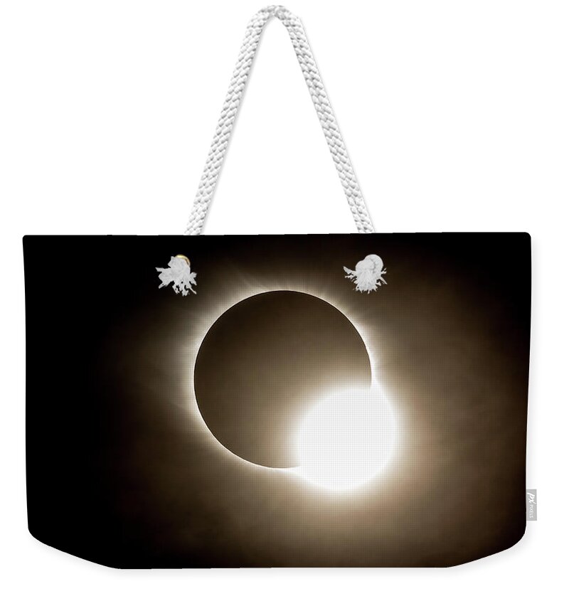 Diamond Ring Weekender Tote Bag featuring the photograph Diamond Ring by Walt Baker