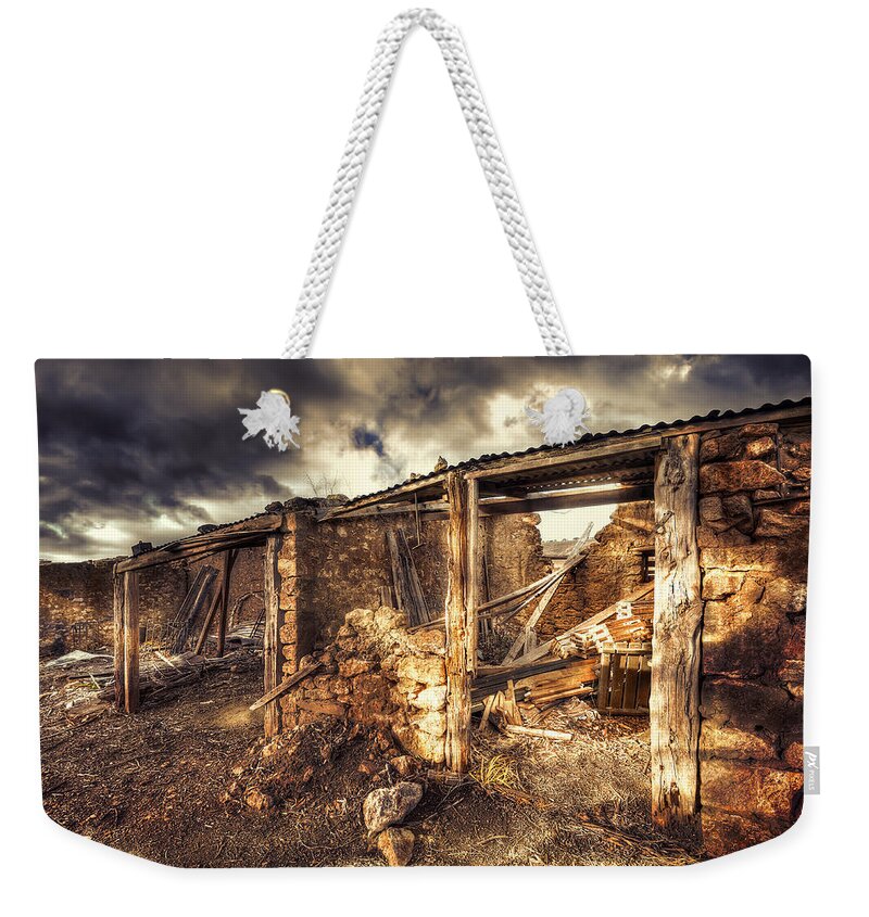 Early Morning Farm Weekender Tote Bag featuring the photograph Early Morning - Farm by Wayne Sherriff