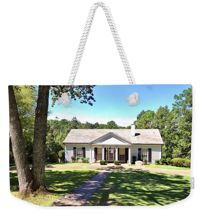 12148 Weekender Tote Bag featuring the photograph FDR's Little White House by Gordon Elwell