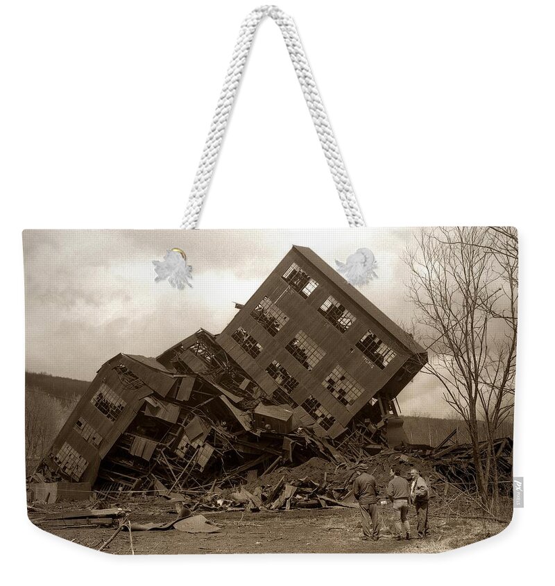 Four Weekender Tote Bag featuring the photograph Four Old Friends...Swoyersville PA by Arthur Miller