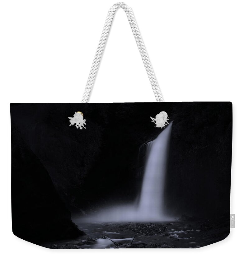 Flowing Weekender Tote Bag featuring the photograph Franklin Falls Black and White 2 by Pelo Blanco Photo