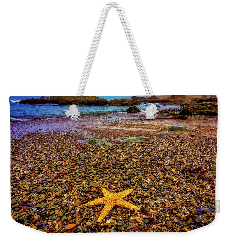Starfish Weekender Tote Bag featuring the photograph Glass Beach Starfish by Garry Gay