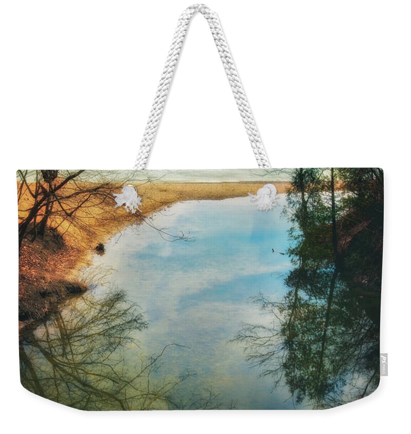 Jennifer Rondinelli Reilly Weekender Tote Bag featuring the photograph Grant Park - Lake Michigan Shoreline by Jennifer Rondinelli Reilly - Fine Art Photography