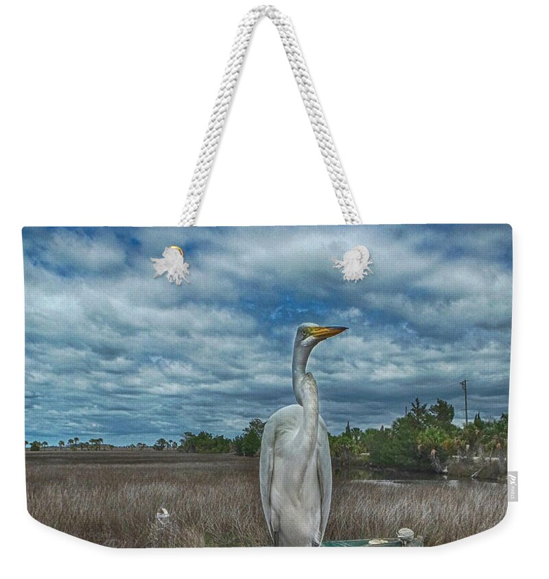 Egret Weekender Tote Bag featuring the photograph Great Egret by Judy Hall-Folde