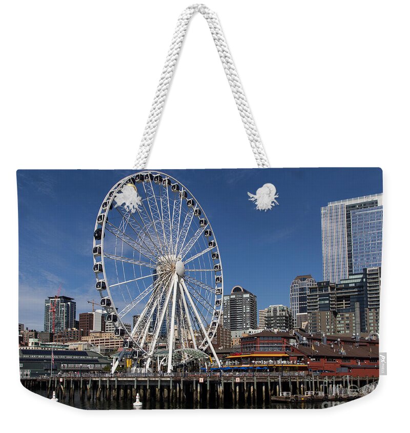 Seattle Great Wheel Weekender Tote Bag featuring the photograph Great Wheel by Suzanne Luft
