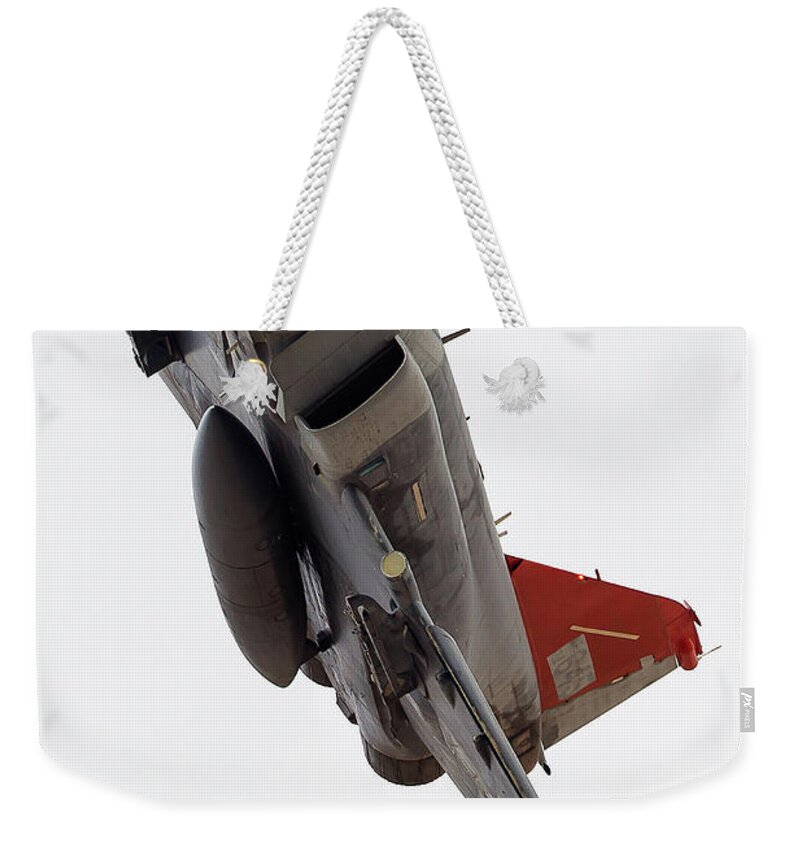 Alamagordo Weekender Tote Bag featuring the photograph Hard Overhead by Jay Beckman