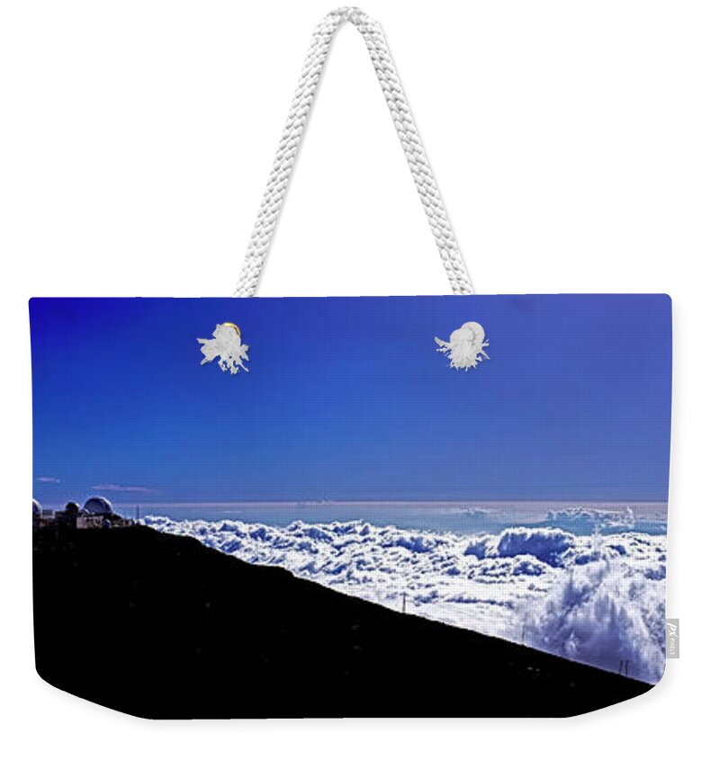 Hawaiian Weekender Tote Bag featuring the photograph Hawain Islands Maui Haleakala Natl Park Crater Puu Ulaula Telesc by Tom Jelen