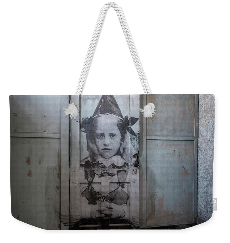 Jersey City New Jersey Weekender Tote Bag featuring the photograph JR On The Door by Tom Singleton