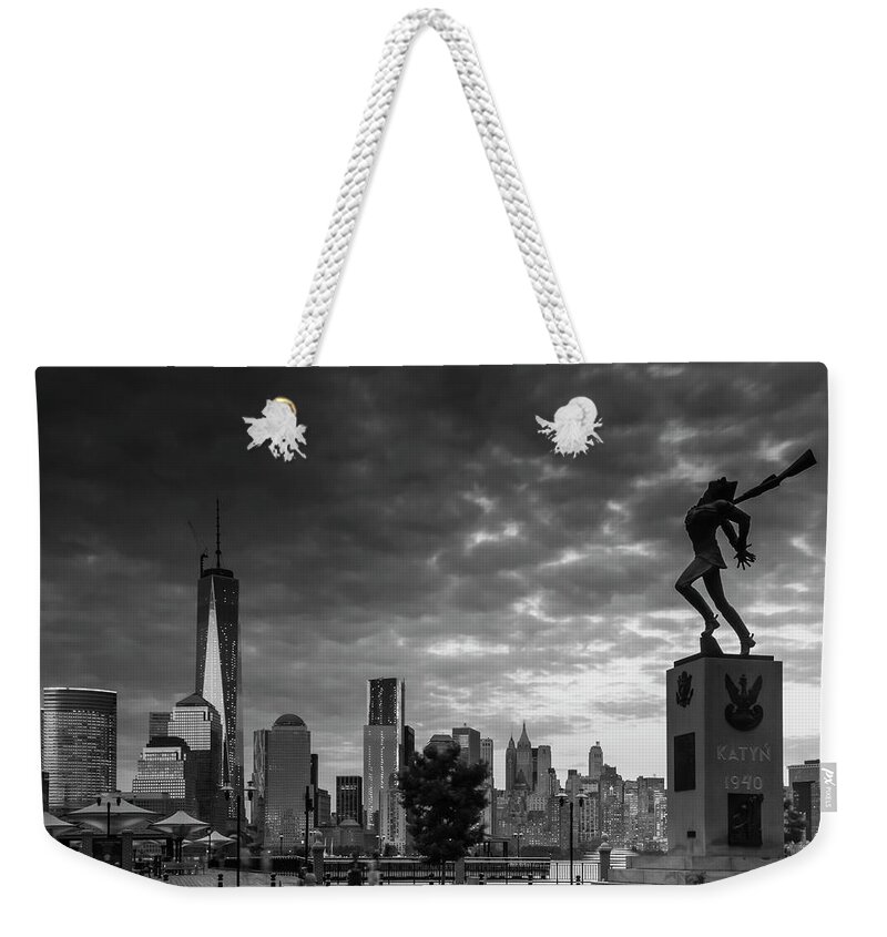 Katyn Weekender Tote Bag featuring the photograph Katyn New World Trade Center in New York by Ranjay Mitra