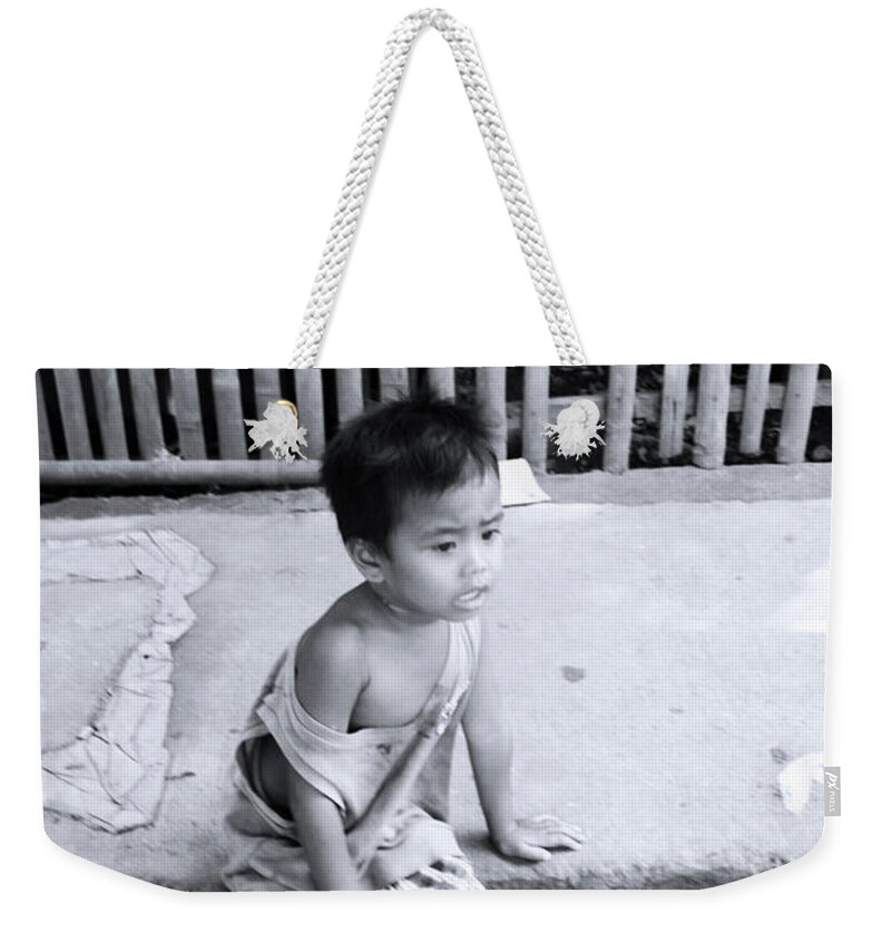  Weekender Tote Bag featuring the photograph Kerb Seat by Jez C Self