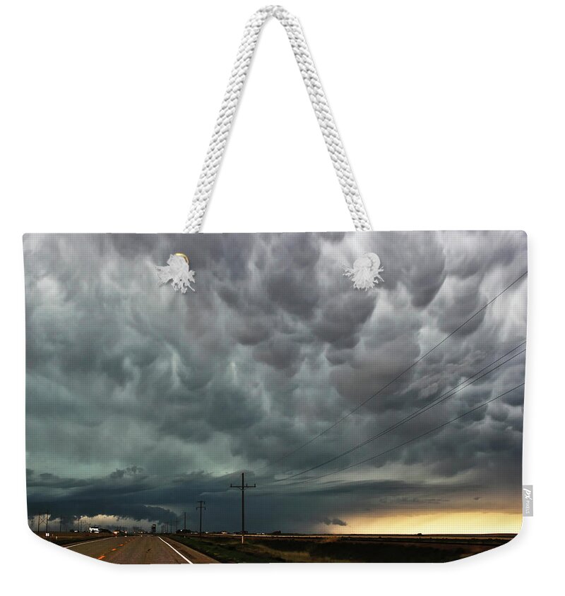 Mammatus Weekender Tote Bag featuring the photograph Mammatus over Montata by Ryan Crouse
