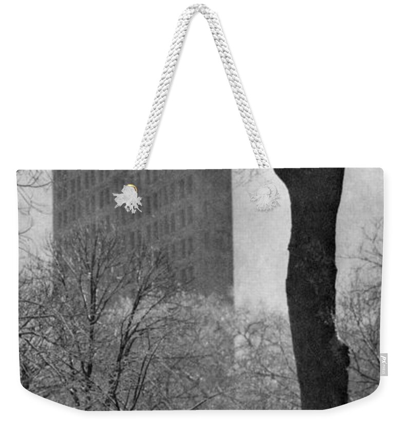 1903 Weekender Tote Bag featuring the photograph New York, Flatiron, 1903. by Alfred Stieglitz