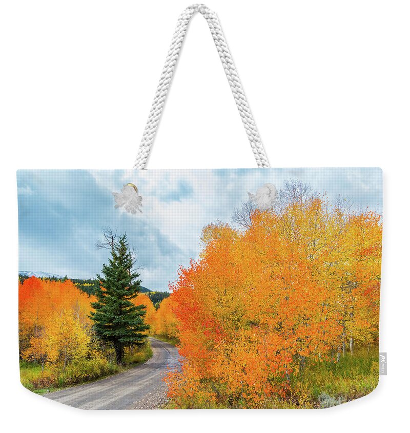 Aspen Weekender Tote Bag featuring the photograph On the Road to Lower Cataract Lake by Stephen Johnson