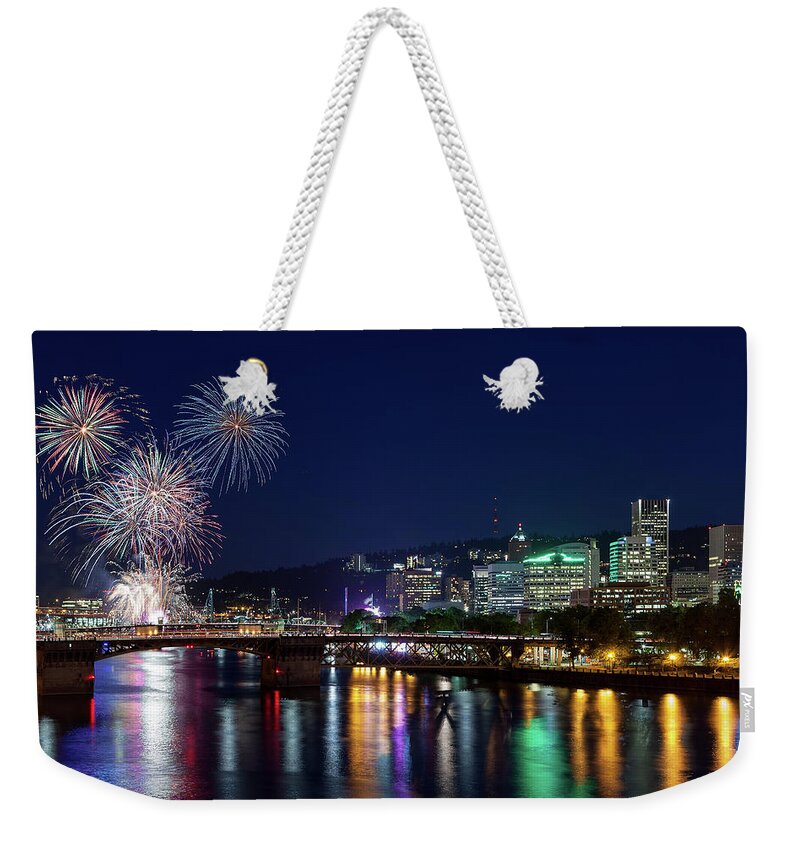 Fireworks Weekender Tote Bag featuring the photograph Portland Rose Festival 2017 Fireworks by David Gn