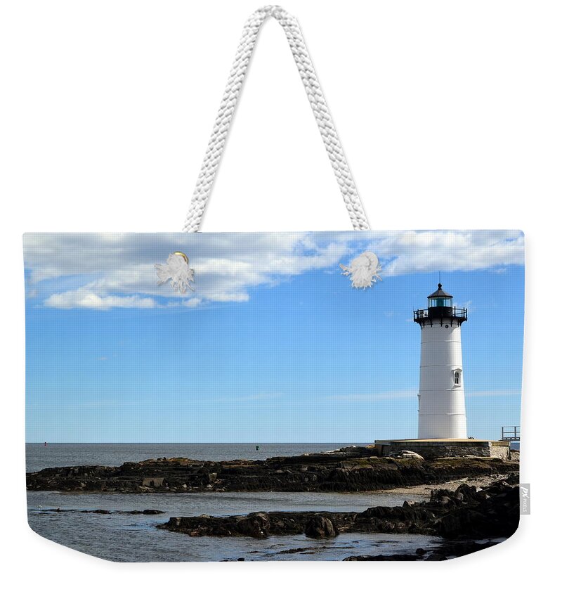 Portsmouth Weekender Tote Bag featuring the photograph Portsmouth Harbor Light by Colleen Phaedra