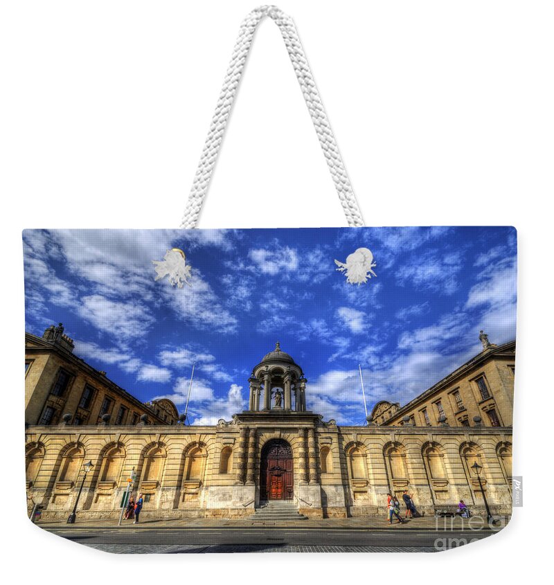 Yhun Suarez Weekender Tote Bag featuring the photograph Queens College - Oxford by Yhun Suarez