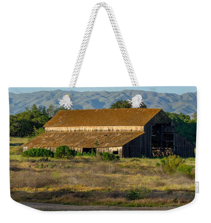 Old Barn Weekender Tote Bag featuring the photograph River Road Barn by Derek Dean
