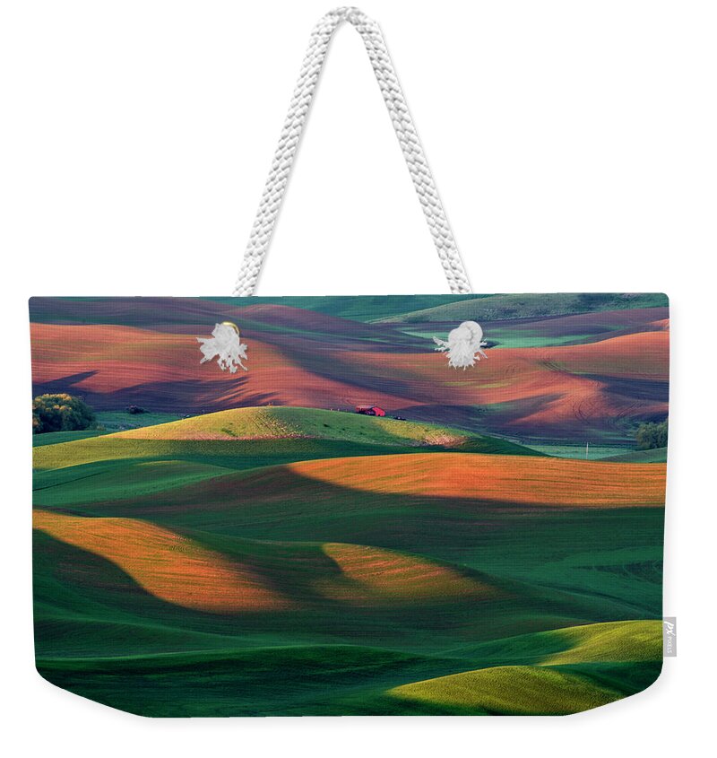 Palouse Weekender Tote Bag featuring the photograph Rolling Hills Palouse by Yoshiki Nakamura