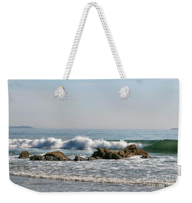  Old Orchard Beach Weekender Tote Bag featuring the photograph Sea Cliff View by Sandra Huston