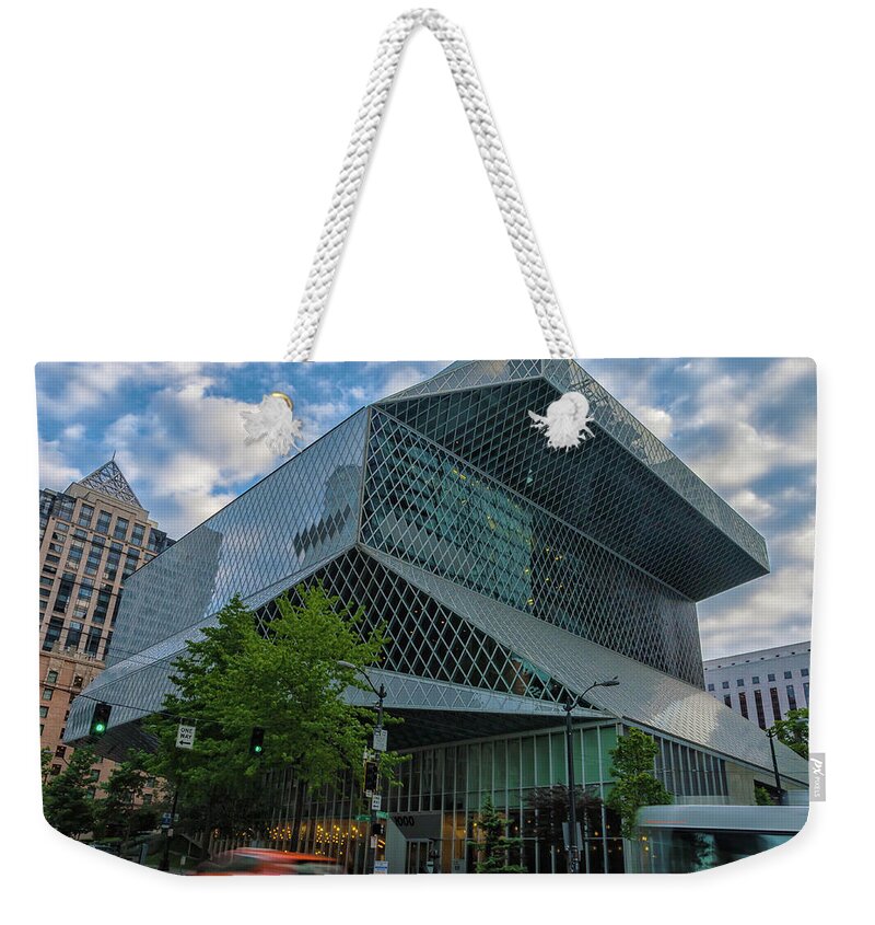 City Weekender Tote Bag featuring the photograph Seattle Main Library 1 by Jonathan Nguyen